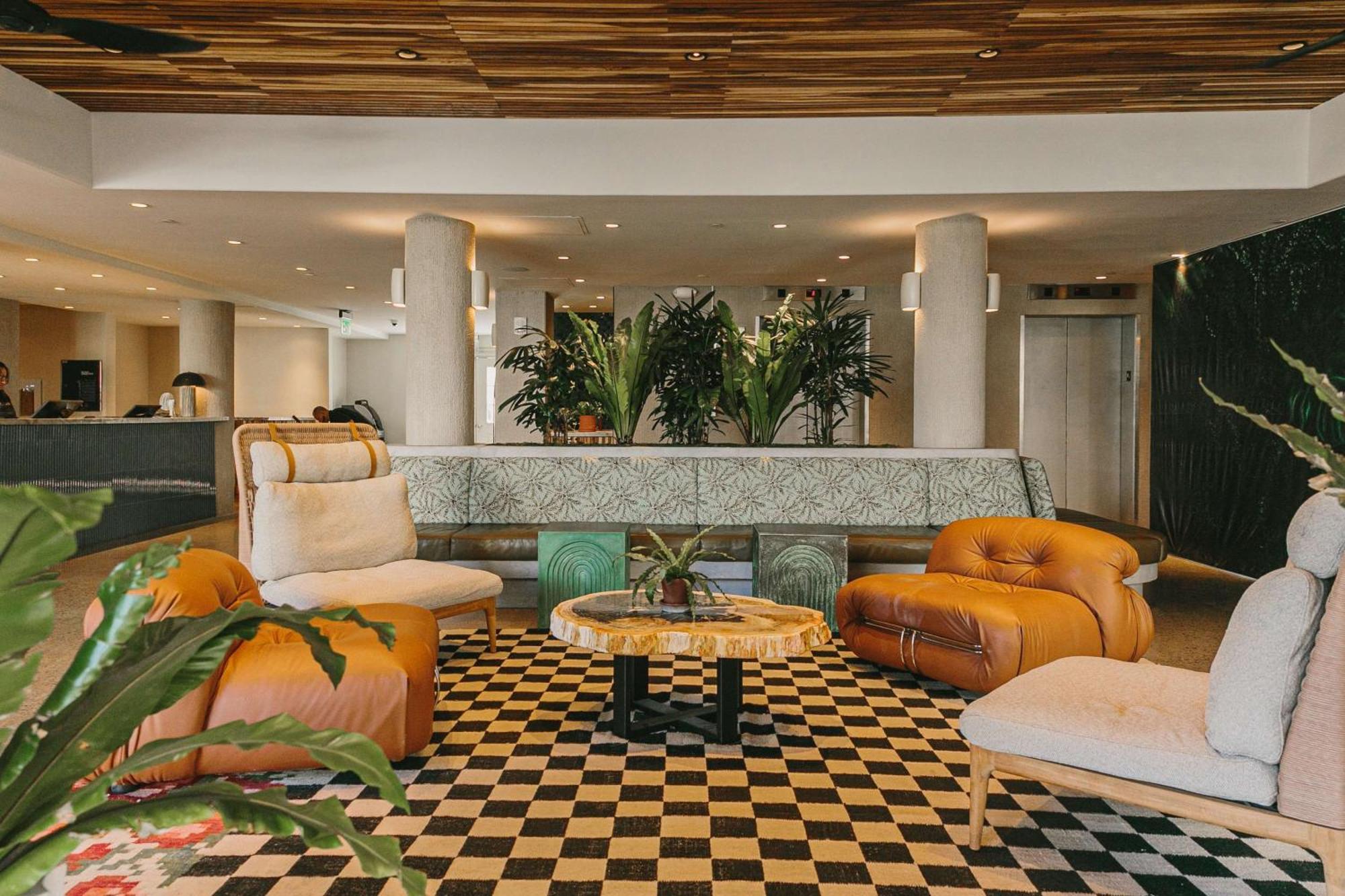 Wayfinder Waikiki - Voted Top 10 Best Hotels In Hawaii! Honolulu Exterior foto